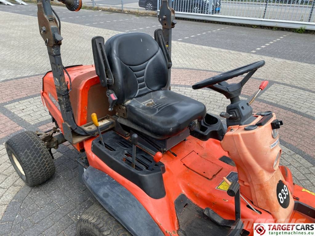 Kubota F3680 EC 4WD 3-Gang Rotary Mower Самохідні газонокосарки