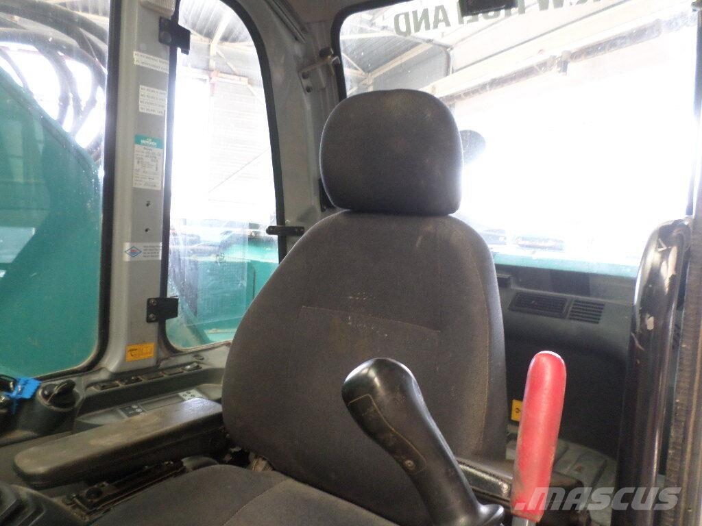New Holland Kobelco E 235 BSR-2 Rupsgraafmachines