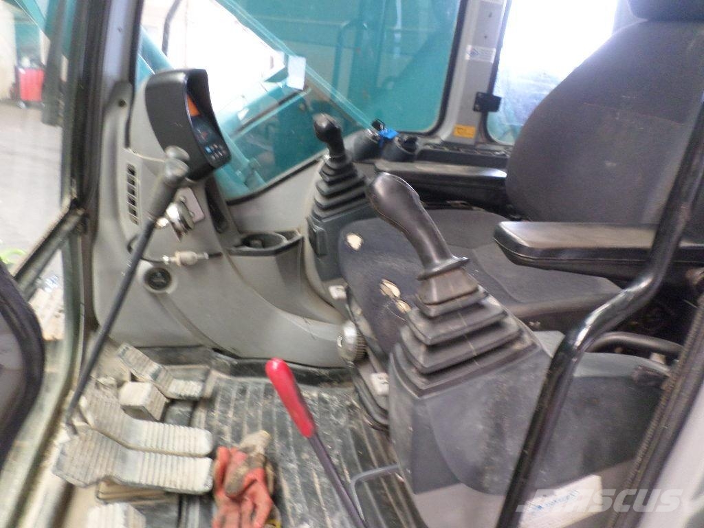 New Holland Kobelco E 235 BSR-2 Rupsgraafmachines