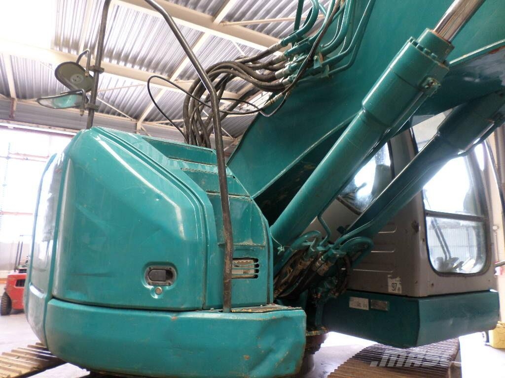 New Holland Kobelco E 235 BSR-2 Rupsgraafmachines