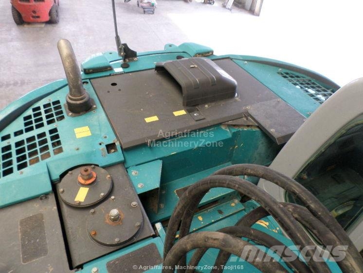New Holland Kobelco E 235 BSR-2 Rupsgraafmachines