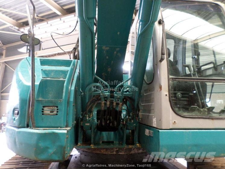 New Holland Kobelco E 235 BSR-2 Rupsgraafmachines