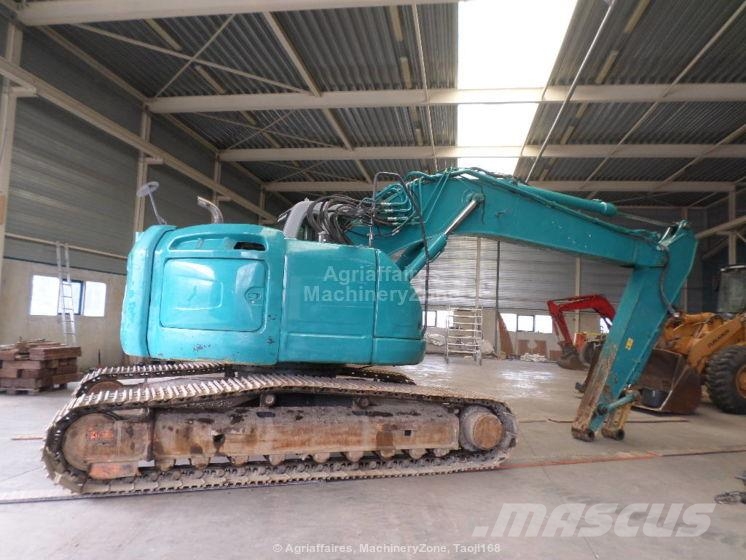 New Holland Kobelco E 235 BSR-2 Rupsgraafmachines