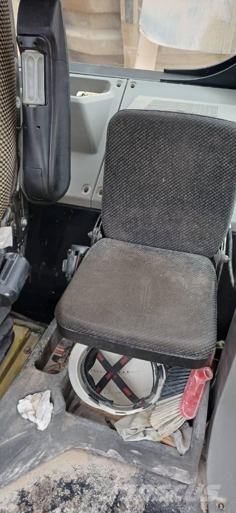 CAT 773 F Άκαμπτα Dumper με ανατρεπόμενο κάδο