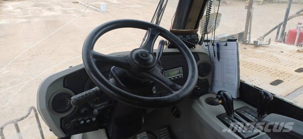 CAT 773 F Άκαμπτα Dumper με ανατρεπόμενο κάδο