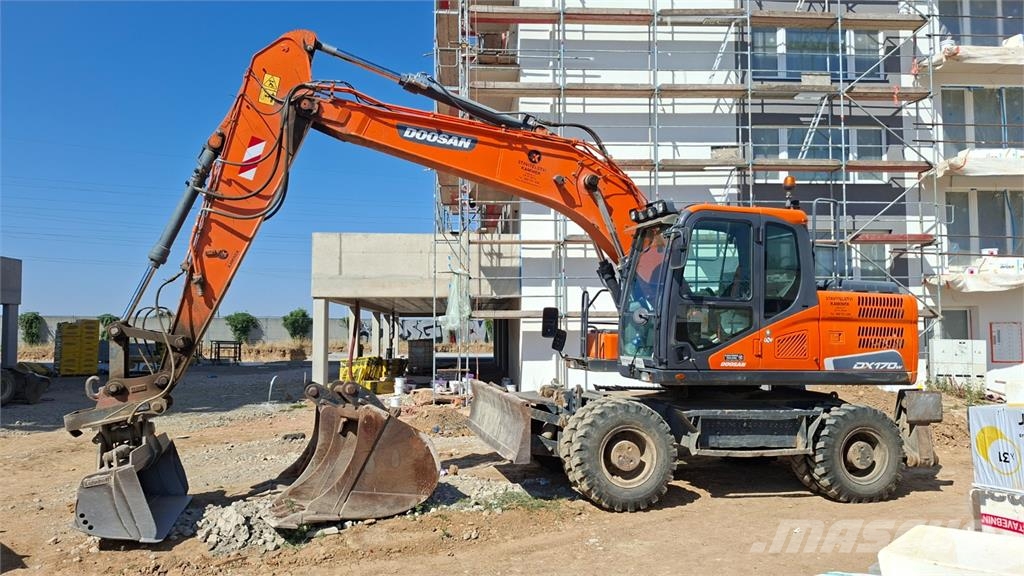 Doosan DX 170 W - 5 4X4 Outros Florestal