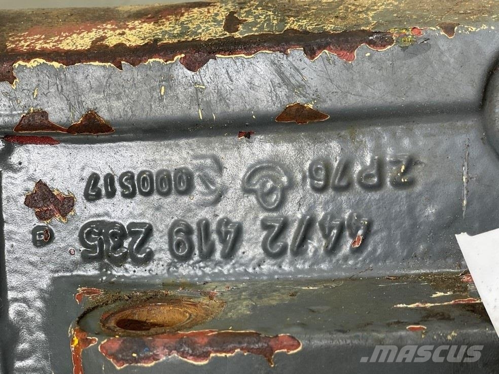 Liebherr A316-ZF AP-B755-Axle housing/Achskörper/Astrechter Осі