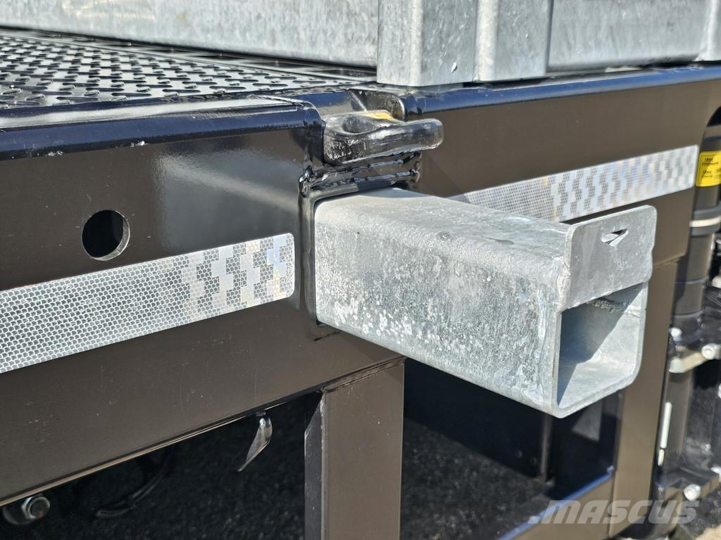 Broshuis 3ABSD / EXTENADABLE / HIAB 95 tm + JIB / ELECTRIC نصف مقطورة مسطحة منخفضة