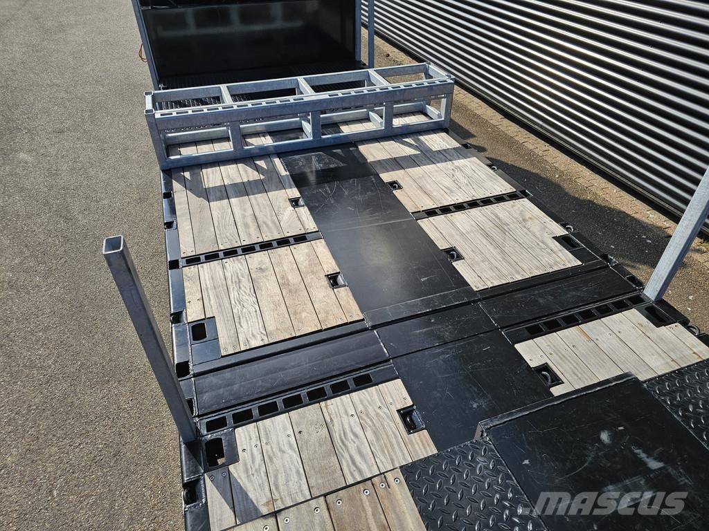Broshuis 3ABSD / EXTENADABLE / HIAB 95 tm + JIB / ELECTRIC نصف مقطورة مسطحة منخفضة