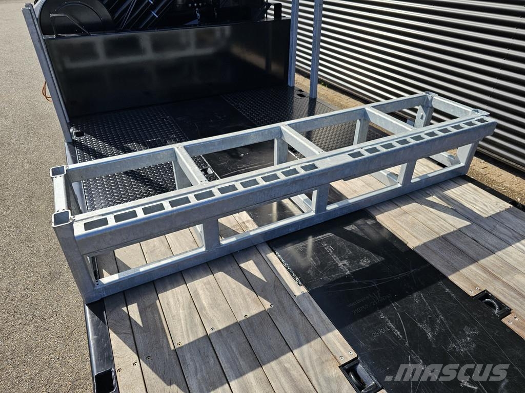 Broshuis 3ABSD / EXTENADABLE / HIAB 95 tm + JIB / ELECTRIC نصف مقطورة مسطحة منخفضة