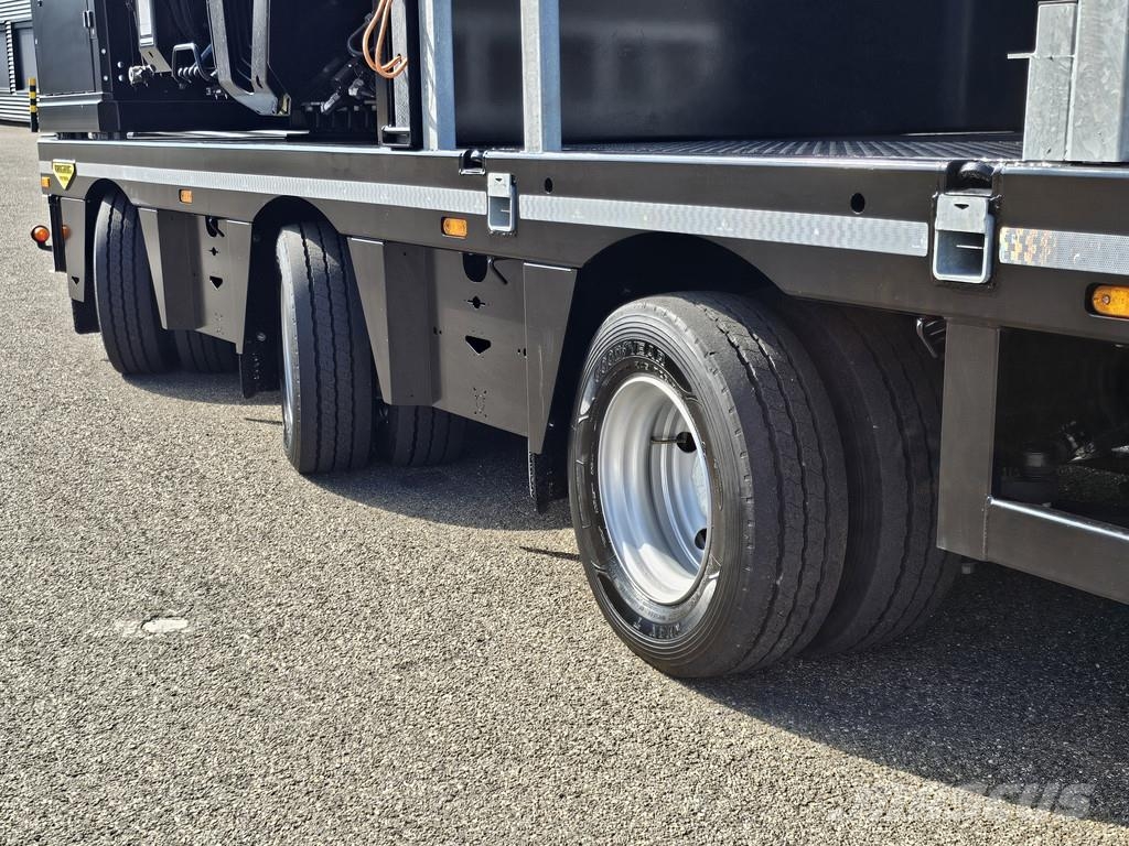 Broshuis 3ABSD / EXTENADABLE / HIAB 95 tm + JIB / ELECTRIC نصف مقطورة مسطحة منخفضة