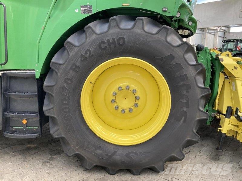 John Deere 8300i ProDrive Kombajni za stočnu hranu