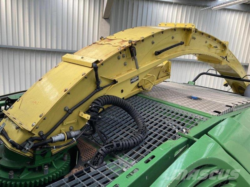 John Deere 8300i ProDrive Kombajni za stočnu hranu