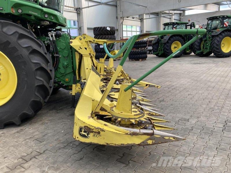 John Deere 8300i ProDrive Kombajni za stočnu hranu