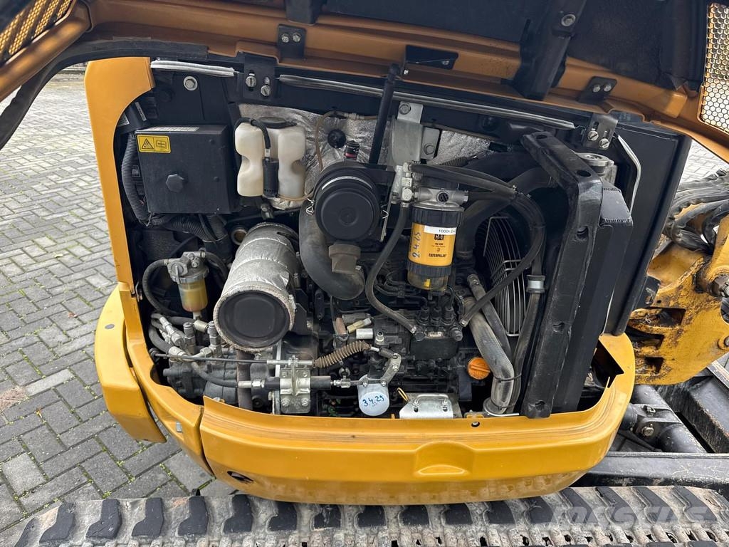 CAT 302.7 Powertilt | 1331 Hours | Year: 2019 | 3x buc 小型挖土機/掘鑿機<7t(小型挖掘機)