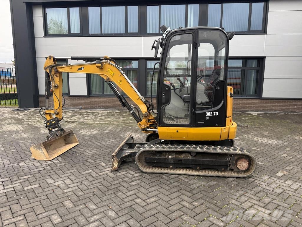 CAT 302.7 Powertilt | 1331 Hours | Year: 2019 | 3x buc 小型挖土機/掘鑿機<7t(小型挖掘機)