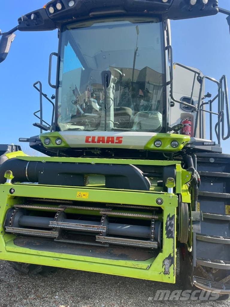 CLAAS TRION 650 Kombajni