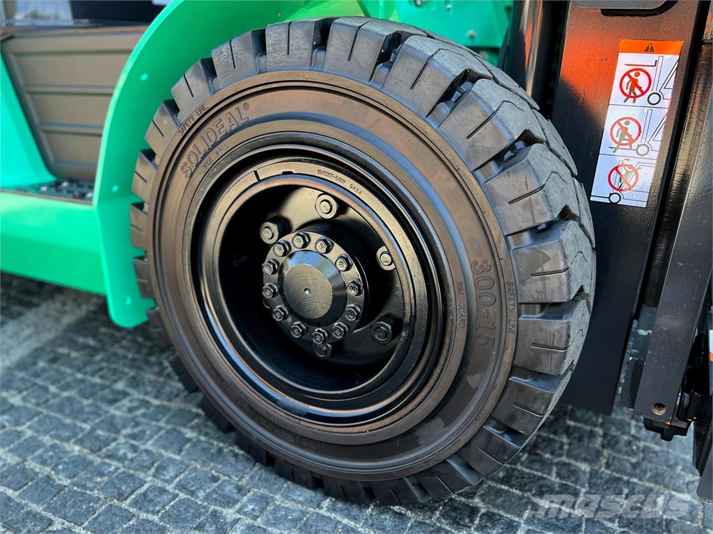 Mitsubishi FG55NT Plinski viljuškari