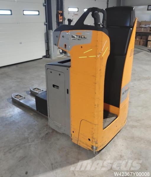 Still SXH20 Pedestrian stacker
