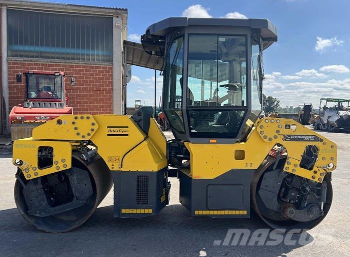 Dynapac CC 2300 트윈 드럼 롤러