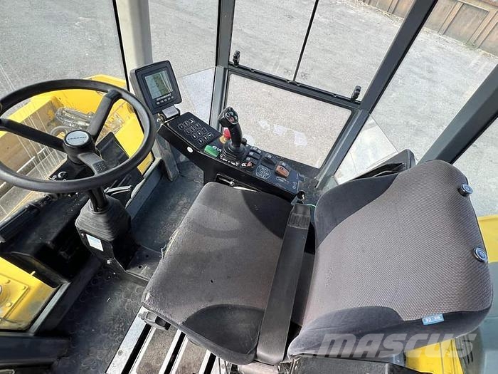 Dynapac CC 2300 트윈 드럼 롤러