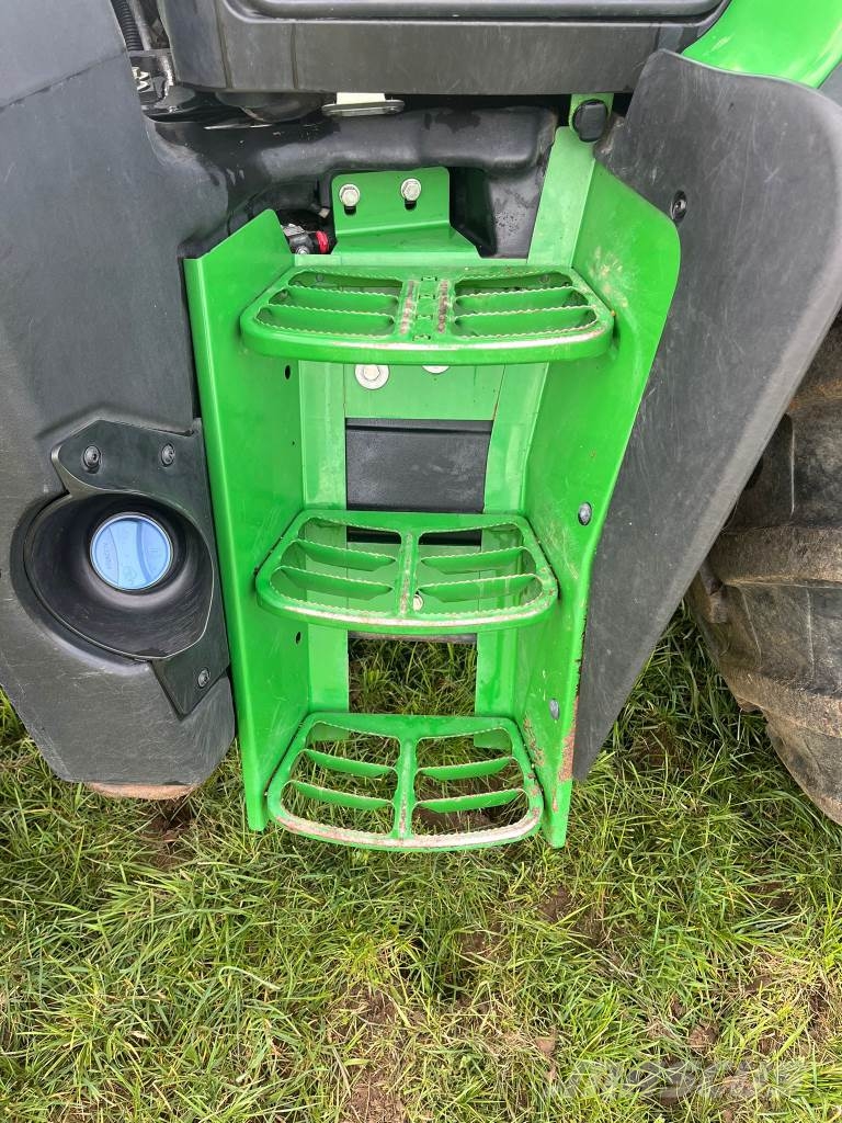 John Deere 6130 R AUTOPOWER DESTOCKAGE Traktorer