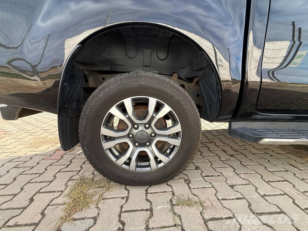 Ford Ranger Caja abierta/laterales abatibles