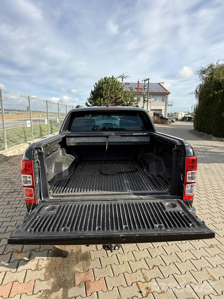 Ford Ranger Caja abierta/laterales abatibles