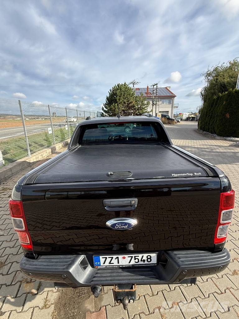 Ford Ranger Caja abierta/laterales abatibles
