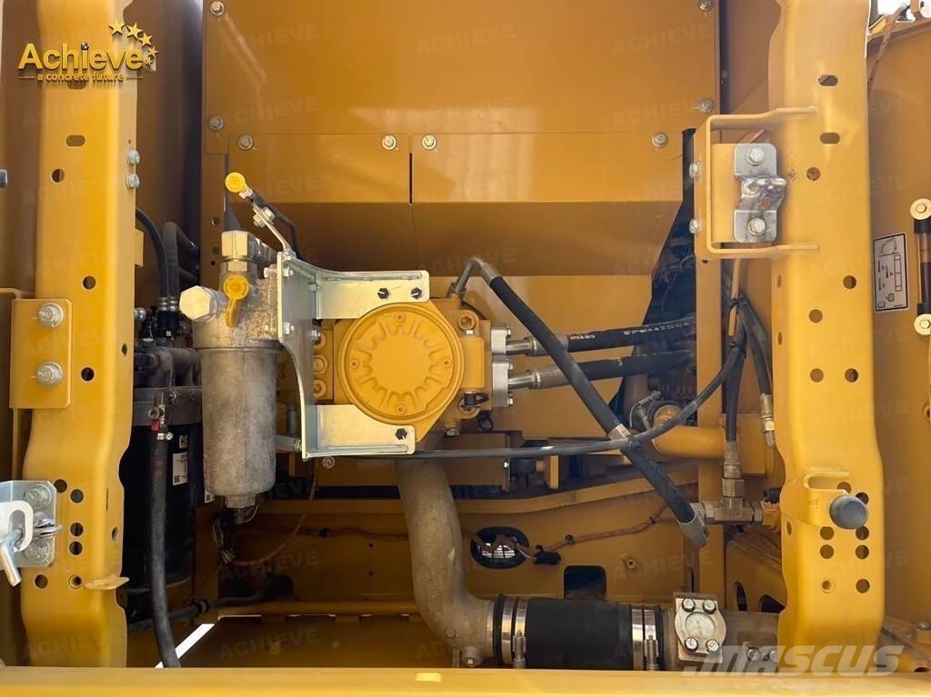 CAT 330 履带挖掘机