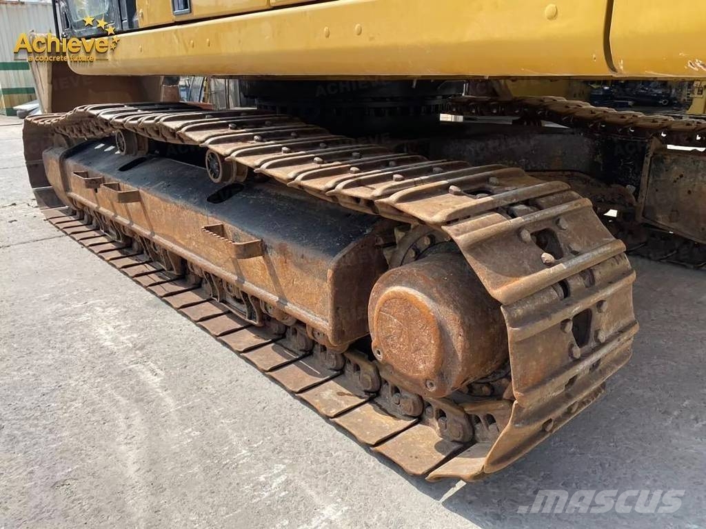CAT 330 履带挖掘机