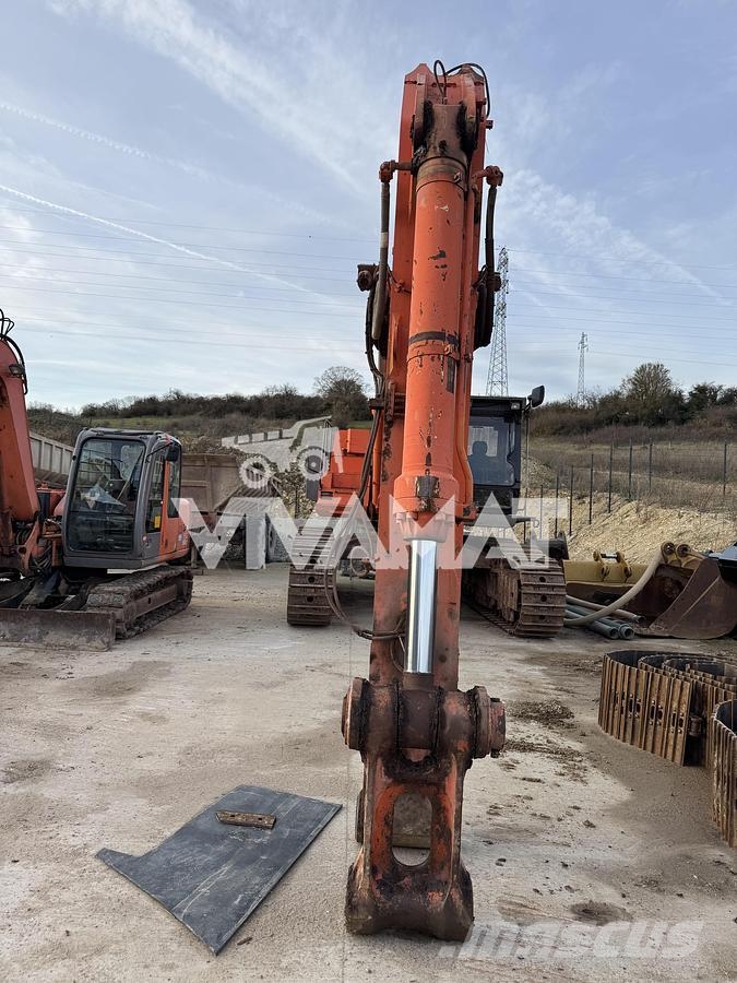 Hitachi ZX650LCH Raupenbagger