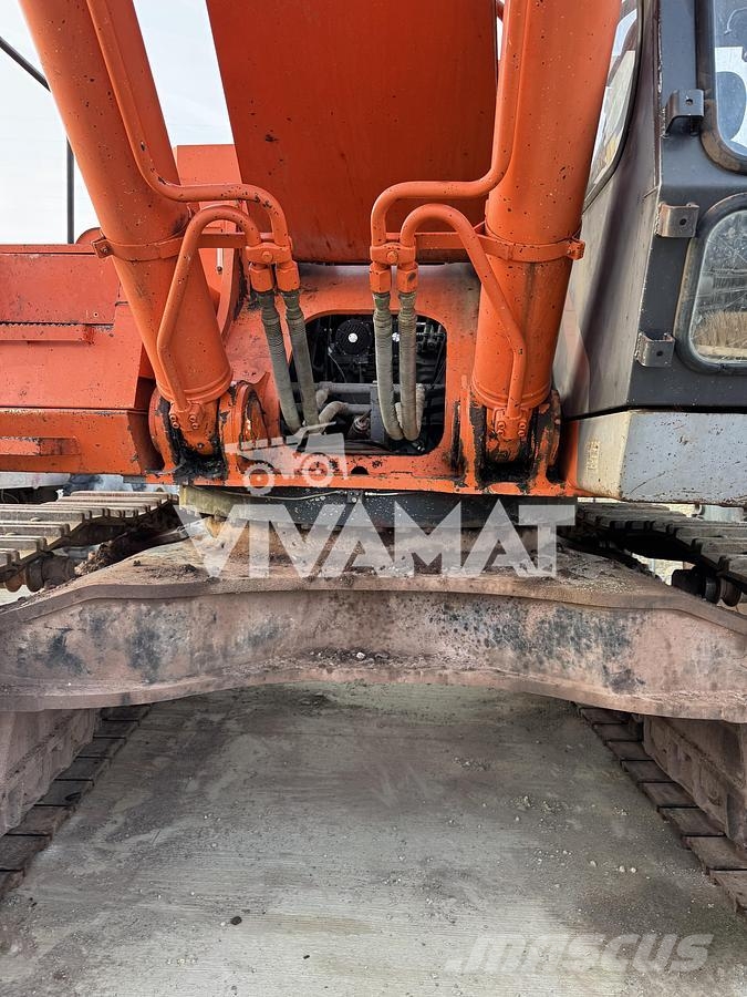 Hitachi ZX650LCH Raupenbagger