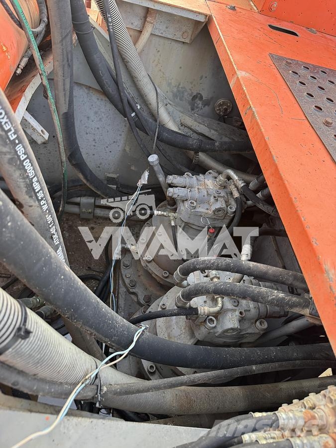 Hitachi ZX650LCH Raupenbagger