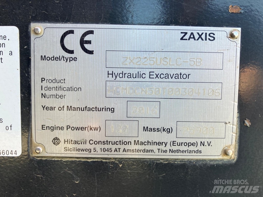 最新のデザイン Hitachi ZX 225 US LC-5 B, 2016, Bradwell on Sea, Essex ぬいぐるみ