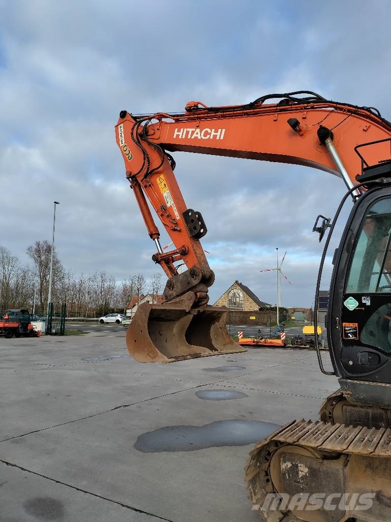 Hitachi ZX 225 US LC-5 B, 2016, Gistel, West-Vlaanderen, Belgien