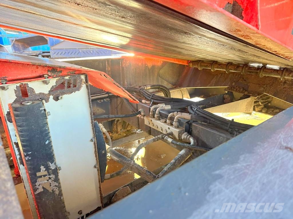 Sandvik QE 341 Mobile screeners