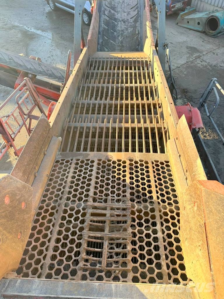 Sandvik QE 341 Mobile screeners