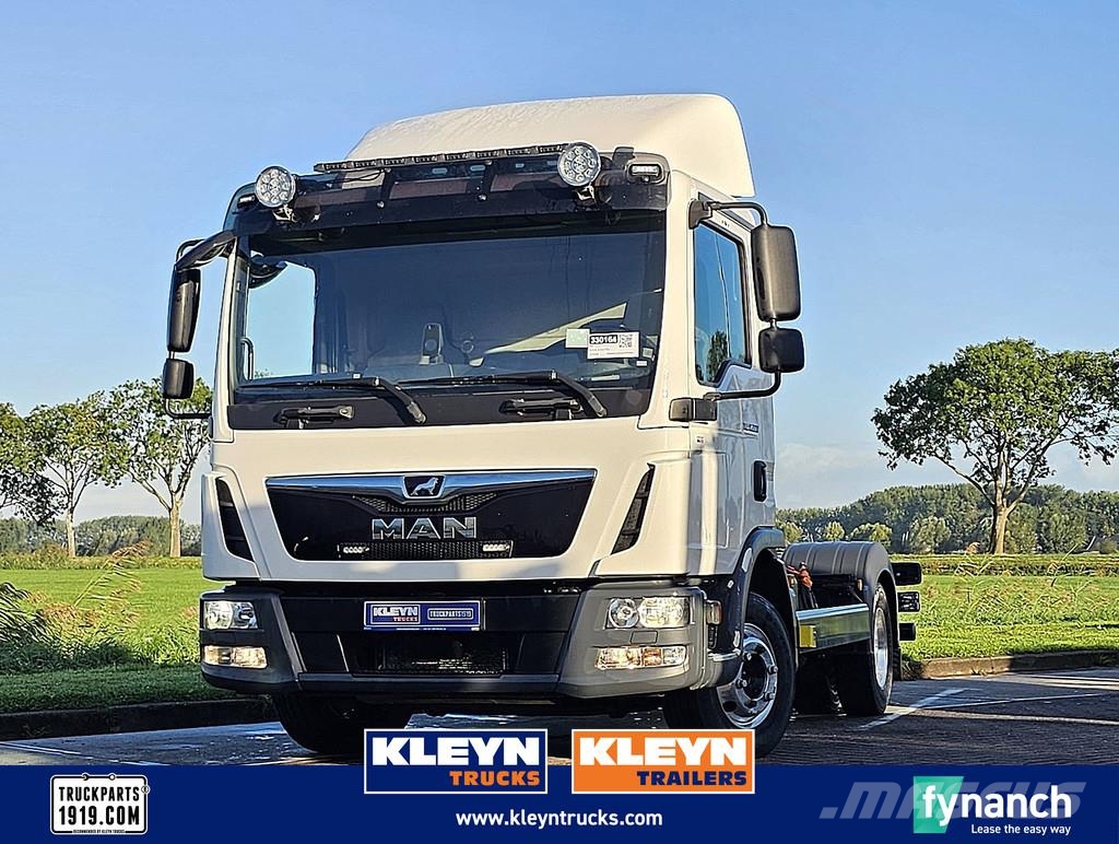 MAN 8.220 TGL PTO AIRCO WB305 Camion cabina sasiu