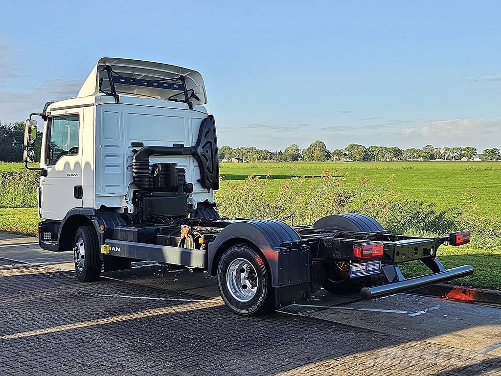 MAN 8.220 TGL PTO AIRCO WB305 Camion cabina sasiu