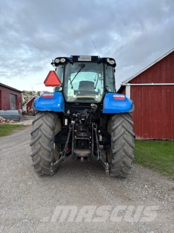 New Holland T 5.115 EC Traktori