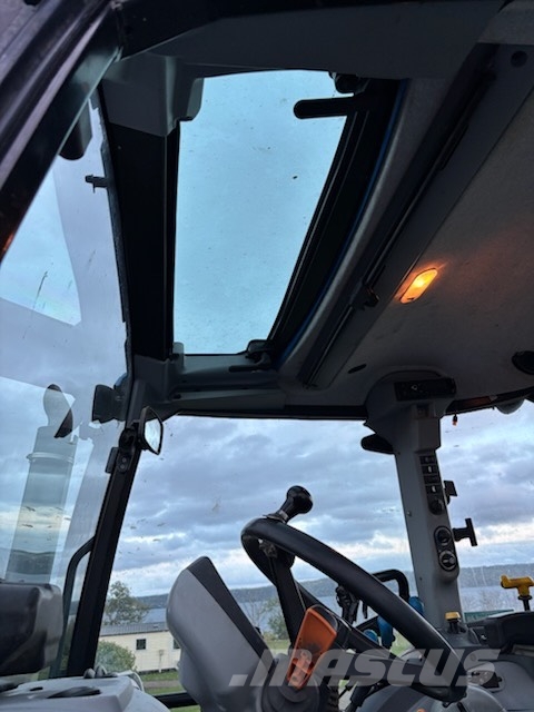 New Holland T 5.115 EC Traktori