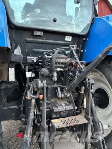 New Holland T 5.115 EC Traktori