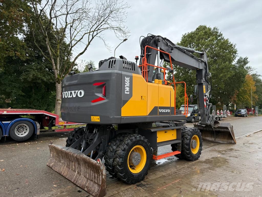 Volvo EW160E Wheeled excavators