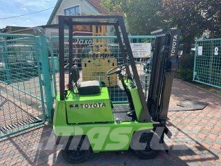 Toyota 2 FB 07 V-3014 OB Chariots élévateurs électriques