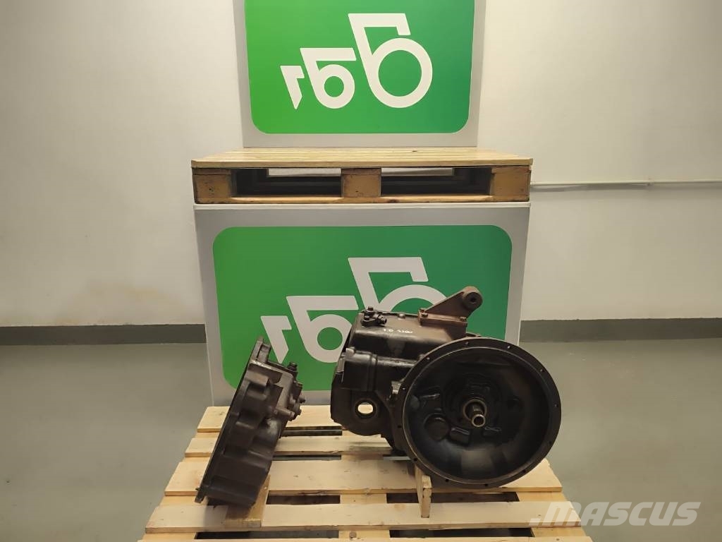 John Deere 3200 gearbox housing Getriebe