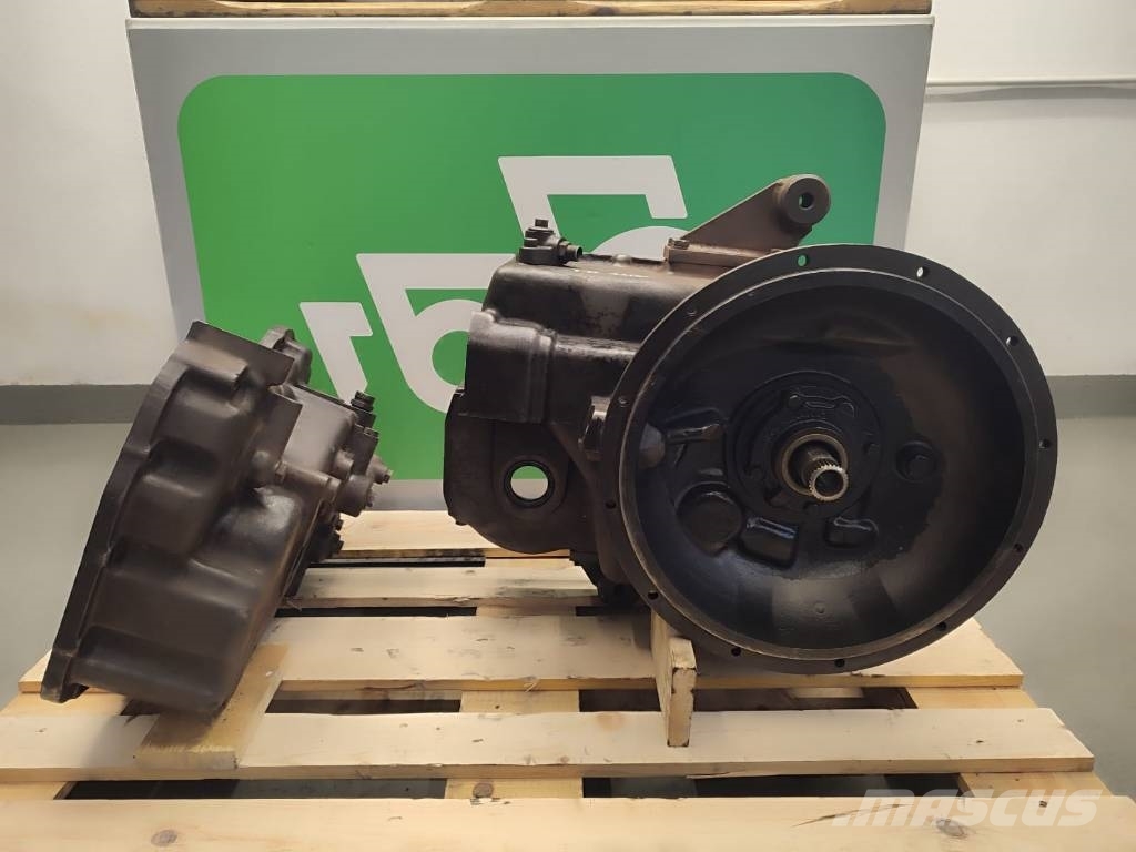John Deere 3200 gearbox housing Getriebe