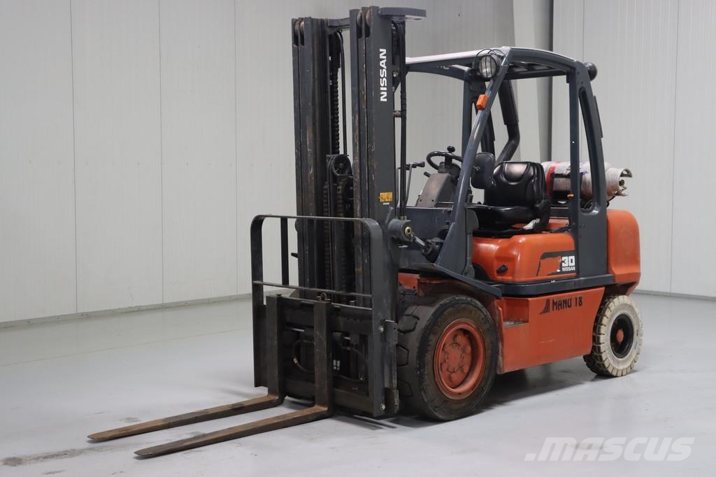 Nissan UGD02A30PQ Gāzes autoiekrāvēji (LPG)