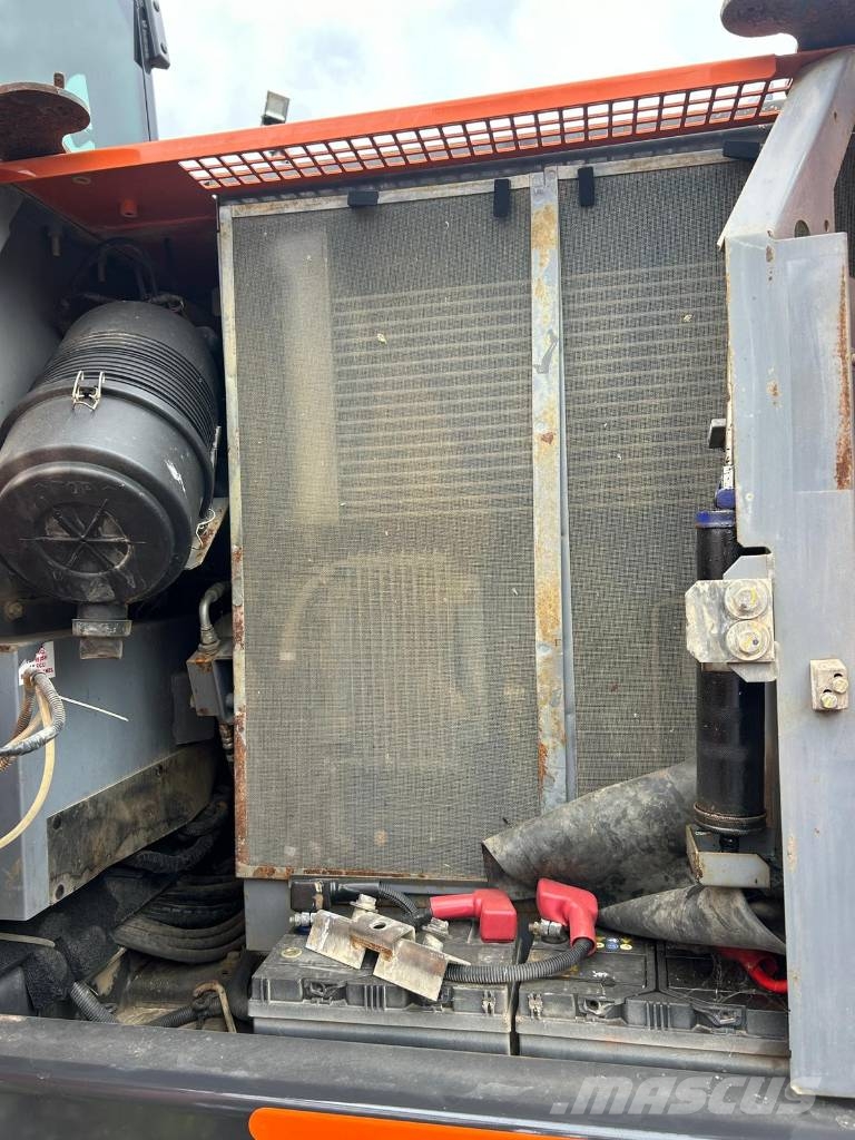 Hitachi ZX 130 LC N-6 Rupsgraafmachines
