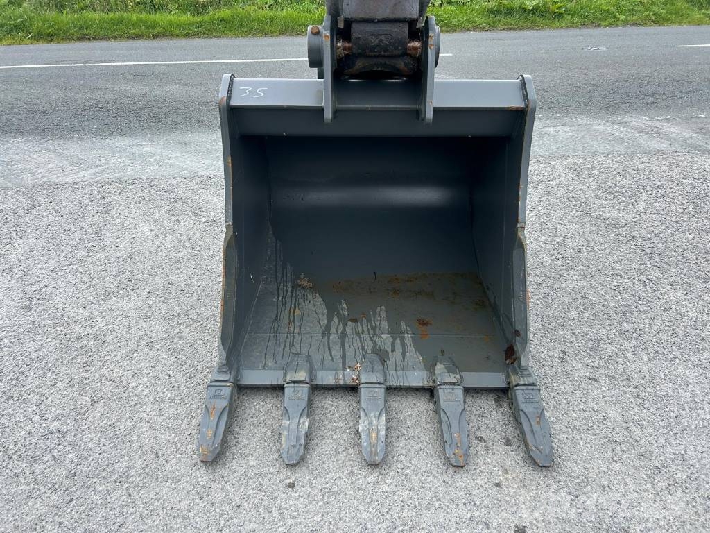 Hitachi ZX 130 LC N-6 Rupsgraafmachines